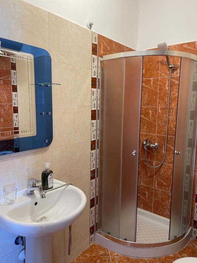 Sina Apartments Saranda Kültér fotó